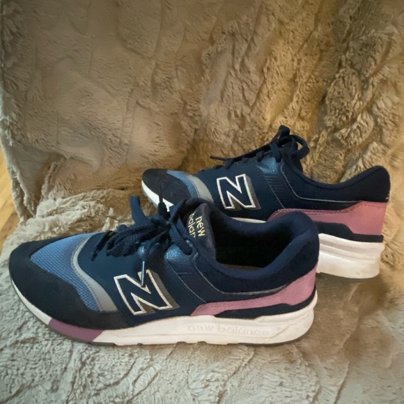 New Balance Sz 9.5 997H blue, navy and pink Sneakers - Picture 1 of 11